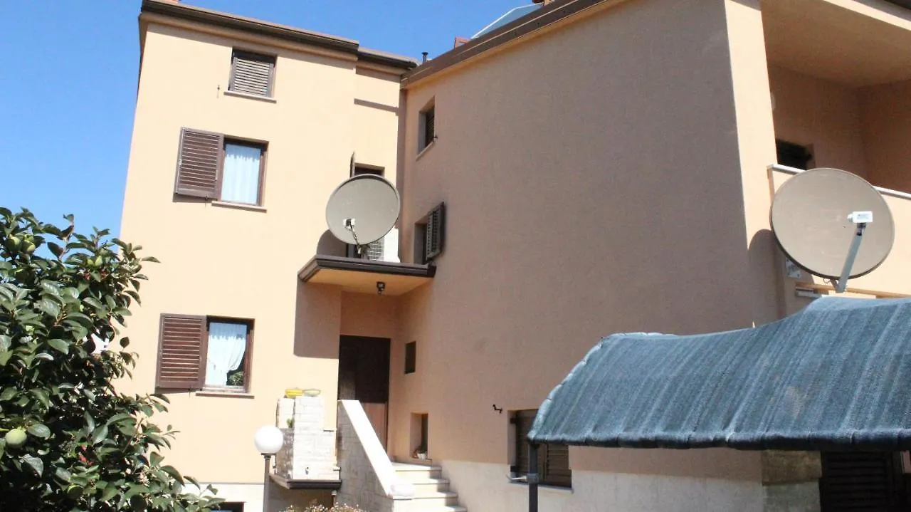 Apartman 100M2, Full Opremljen, Privatni Parking. Pula Apartment